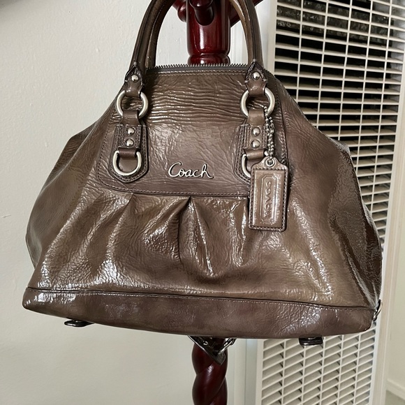 Coach purse Green Olive color - Picture 5 of 10